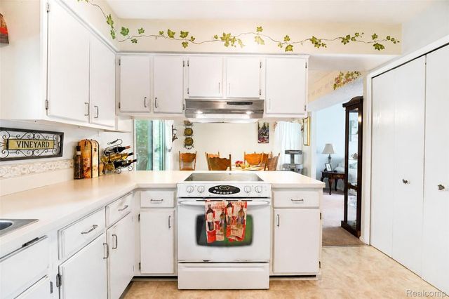 38001 Carolon Boulevard, Westland, MI 48185