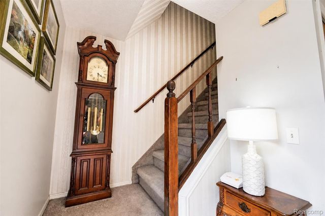 38001 Carolon Boulevard, Westland, MI 48185