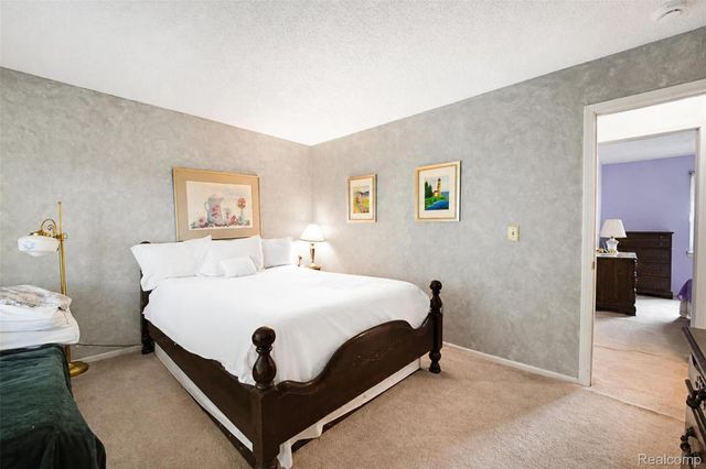 38001 Carolon Boulevard, Westland, MI 48185