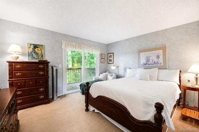 38001 Carolon Boulevard, Westland, MI 48185
