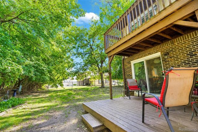 38001 Carolon Boulevard, Westland, MI 48185