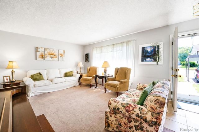 38001 Carolon Boulevard, Westland, MI 48185