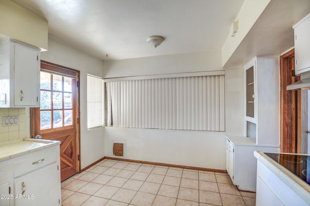 8235 E VIRGINIA Avenue, Scottsdale, AZ 85257