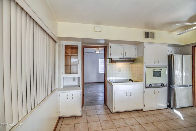 8235 E VIRGINIA Avenue, Scottsdale, AZ 85257