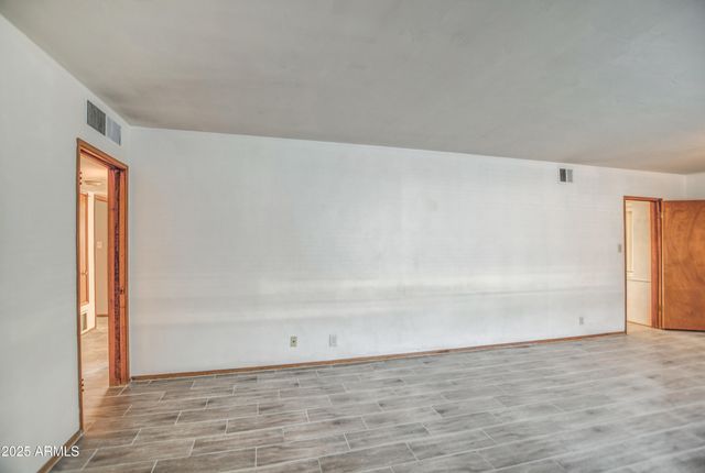 8235 E VIRGINIA Avenue, Scottsdale, AZ 85257