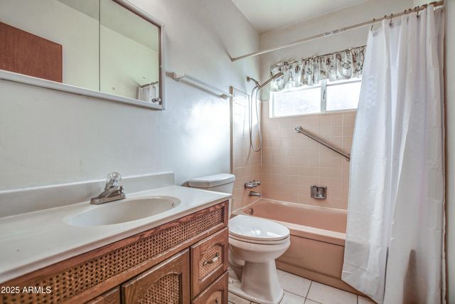 8235 E VIRGINIA Avenue, Scottsdale, AZ 85257