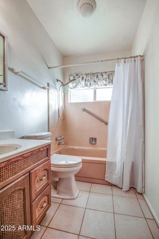 8235 E VIRGINIA Avenue, Scottsdale, AZ 85257