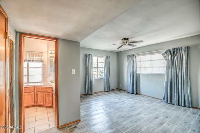 8235 E VIRGINIA Avenue, Scottsdale, AZ 85257