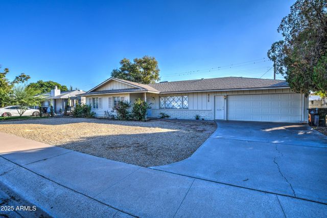 8235 E VIRGINIA Avenue, Scottsdale, AZ 85257