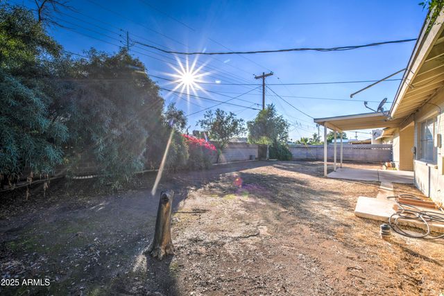 8235 E VIRGINIA Avenue, Scottsdale, AZ 85257