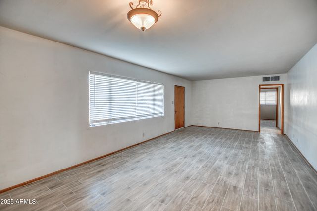 8235 E VIRGINIA Avenue, Scottsdale, AZ 85257