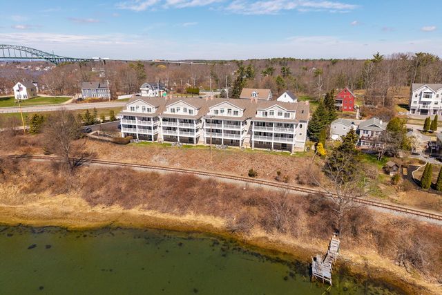 19 Bridge St Unit 6, Kittery, ME 03904