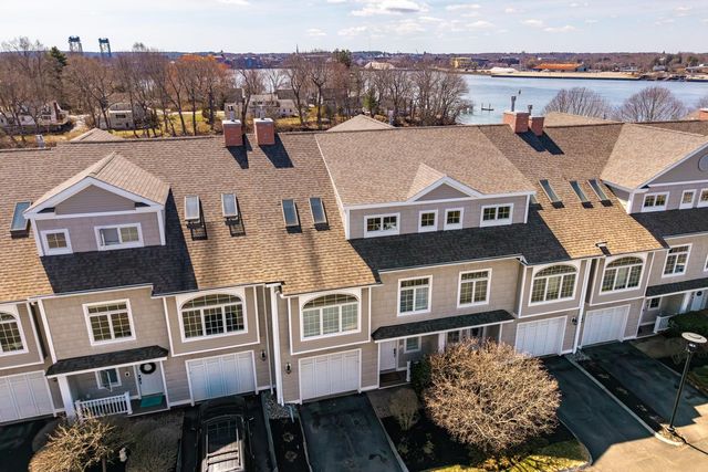 19 Bridge St Unit 6, Kittery, ME 03904
