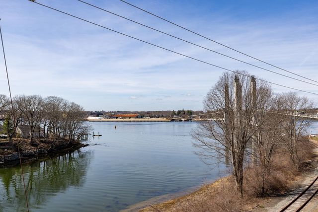 19 Bridge St Unit 6, Kittery, ME 03904