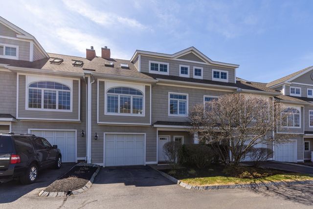 19 Bridge St Unit 6, Kittery, ME 03904