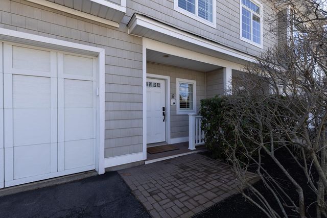 19 Bridge St Unit 6, Kittery, ME 03904