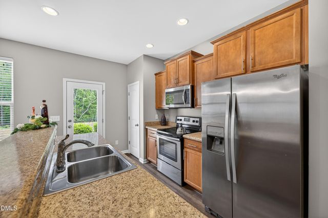 72 E Grove Point Drive, Clayton, NC 27527