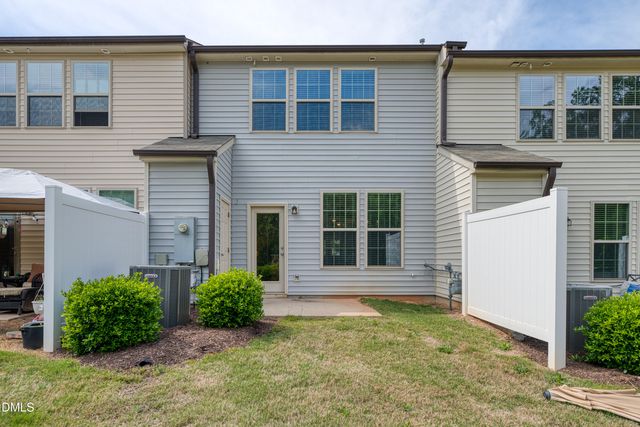 72 E Grove Point Drive, Clayton, NC 27527
