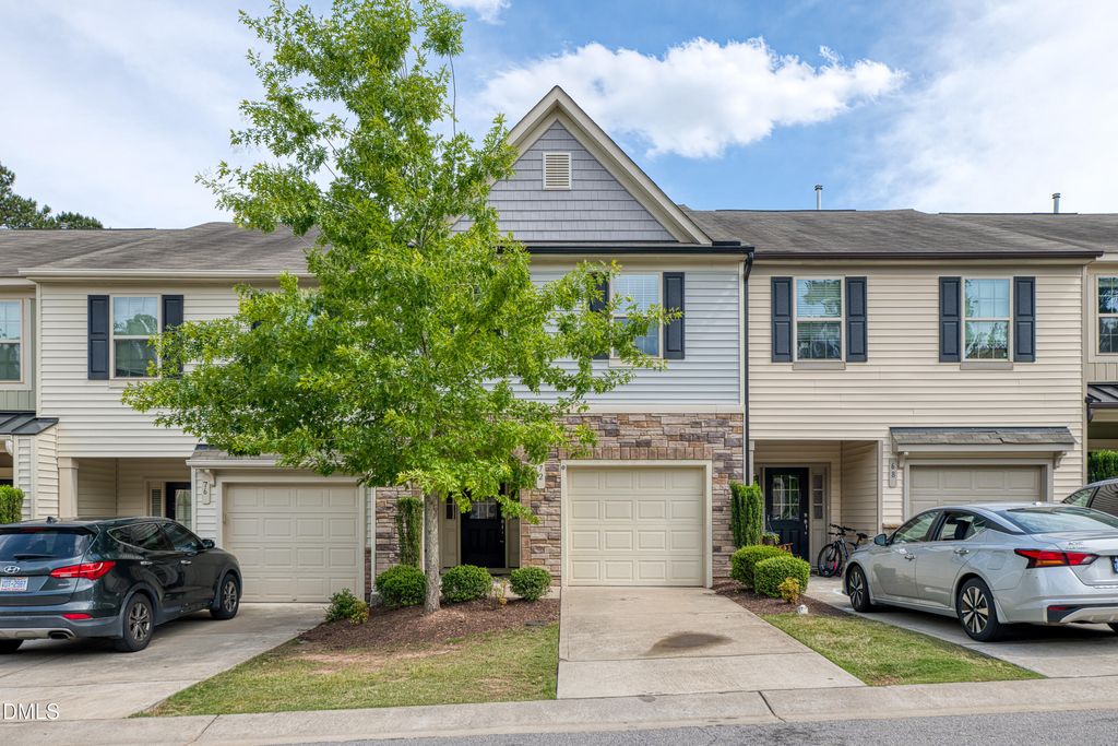 72 E Grove Point Drive, Clayton, NC 27527