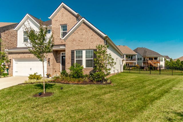 514 Stinson Ct, White House, TN 37188