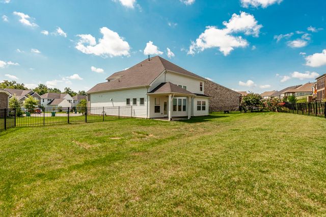 514 Stinson Ct, White House, TN 37188