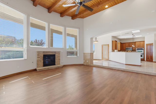 8008 Merissa Lane NE, Albuquerque, NM 87122