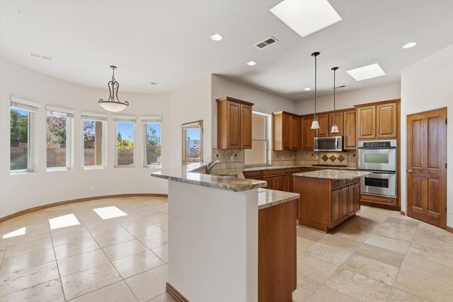 8008 Merissa Lane NE, Albuquerque, NM 87122