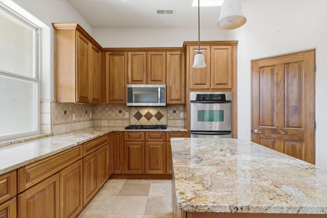 8008 Merissa Lane NE, Albuquerque, NM 87122