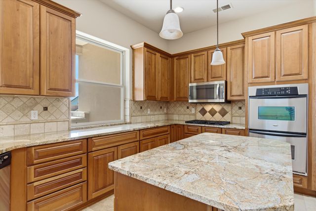 8008 Merissa Lane NE, Albuquerque, NM 87122