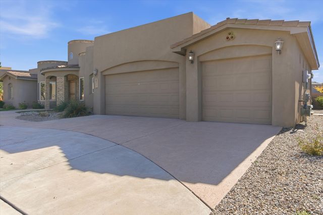 8008 Merissa Lane NE, Albuquerque, NM 87122