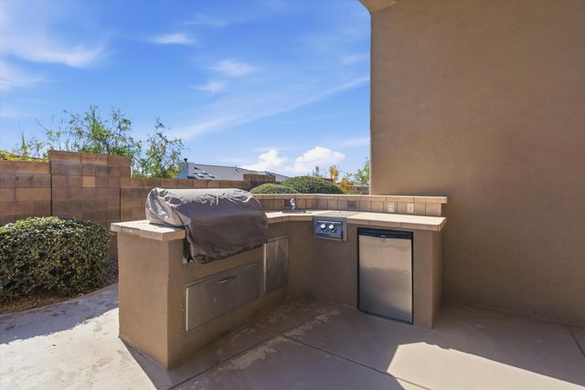 8008 Merissa Lane NE, Albuquerque, NM 87122