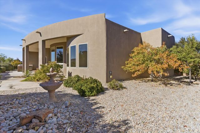 8008 Merissa Lane NE, Albuquerque, NM 87122