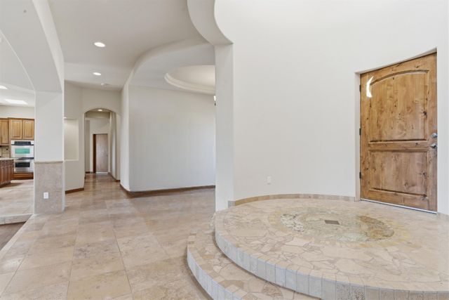 8008 Merissa Lane NE, Albuquerque, NM 87122