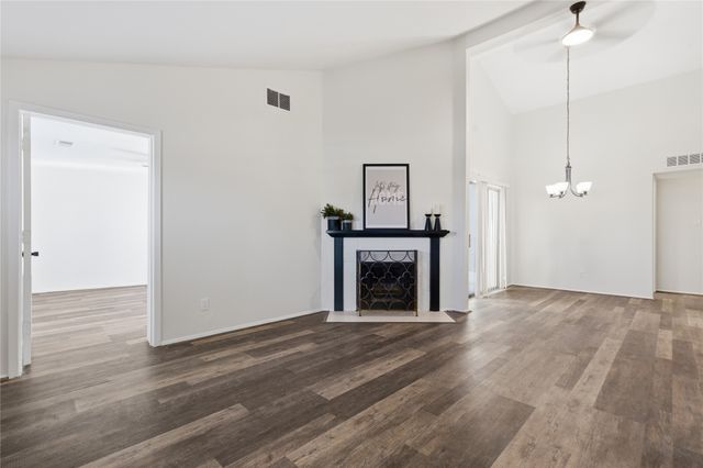 6958 Newberry Court W, Fort Worth, TX 76120