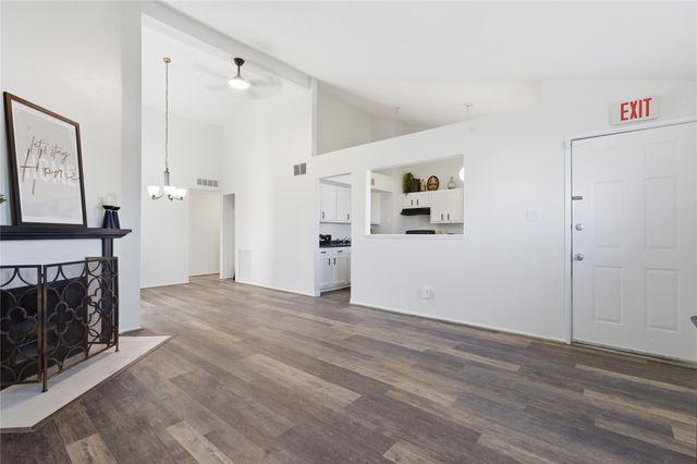 6958 Newberry Court W, Fort Worth, TX 76120