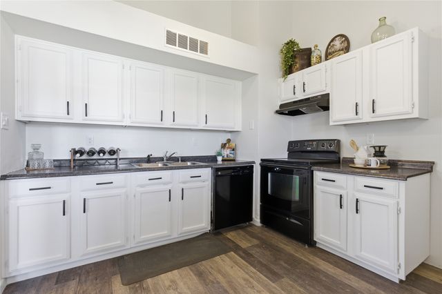 6958 Newberry Court W, Fort Worth, TX 76120