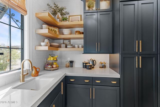 3620 OLD STAGECOACH Road, Wickenburg, AZ 85390