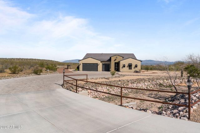 3620 OLD STAGECOACH Road, Wickenburg, AZ 85390