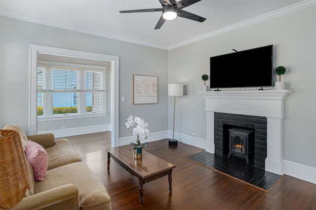 585 Unadilla Street, Shreveport, LA 71106