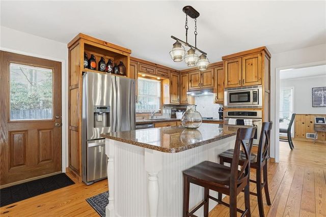 1761 Pharrs Road, Snellville, GA 30078