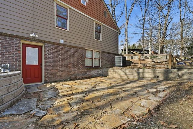 1761 Pharrs Road, Snellville, GA 30078