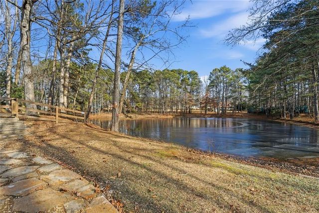 1761 Pharrs Road, Snellville, GA 30078