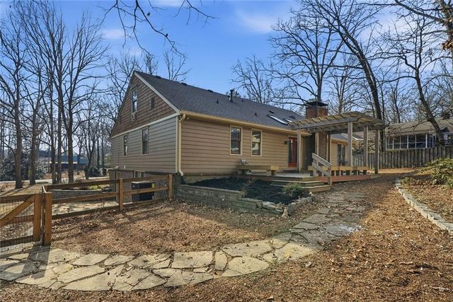 1761 Pharrs Road, Snellville, GA 30078