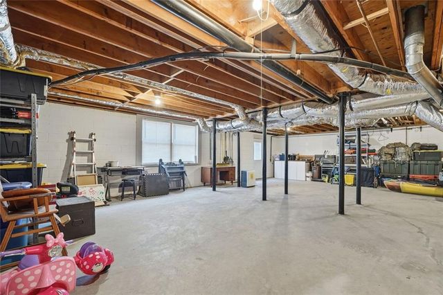 1761 Pharrs Road, Snellville, GA 30078