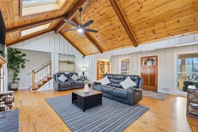 1761 Pharrs Road, Snellville, GA 30078