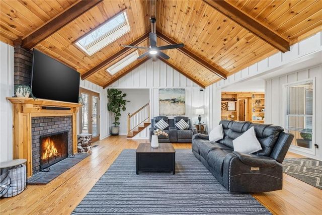 1761 Pharrs Road, Snellville, GA 30078