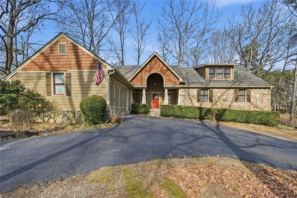 1761 Pharrs Road, Snellville, GA 30078