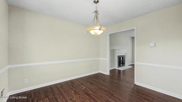 3318 Hunsinger Ln, Louisville, KY 40220