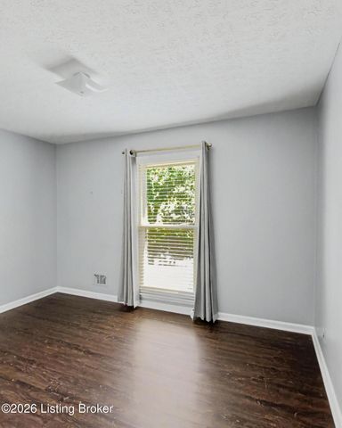 3318 Hunsinger Ln, Louisville, KY 40220