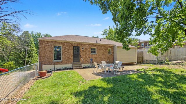 3318 Hunsinger Ln, Louisville, KY 40220
